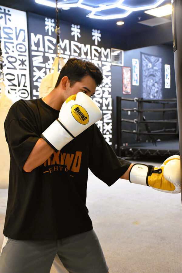 White & Gold Gloves - Image 3